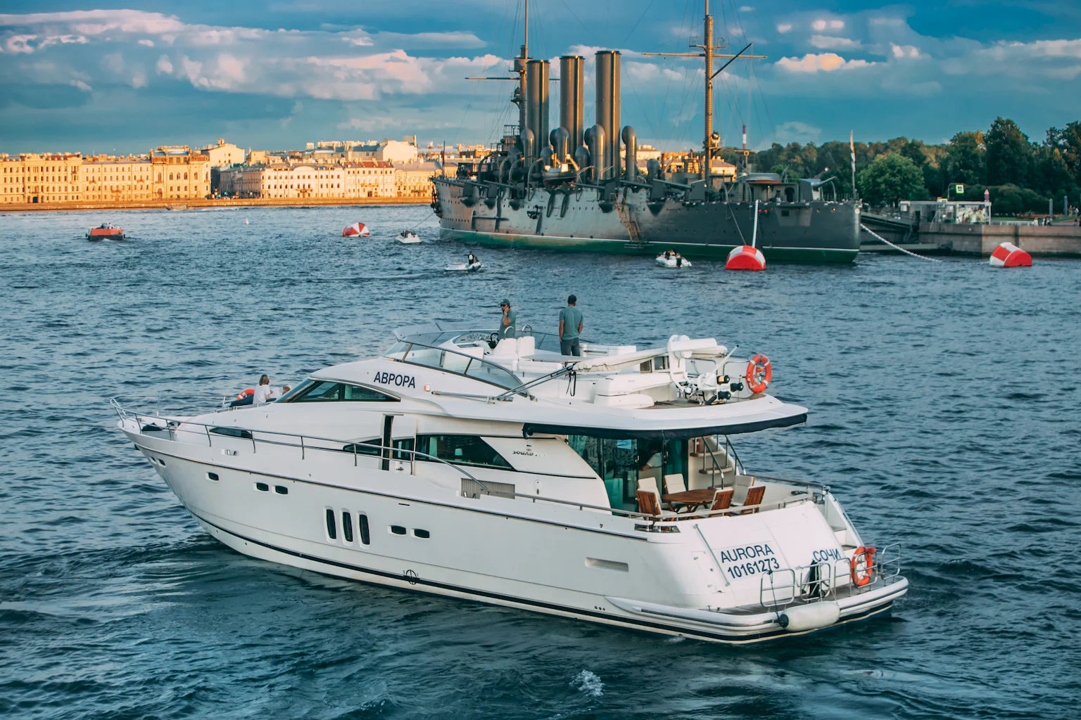 Fairline Squadron 68 (Аврора) image- 3